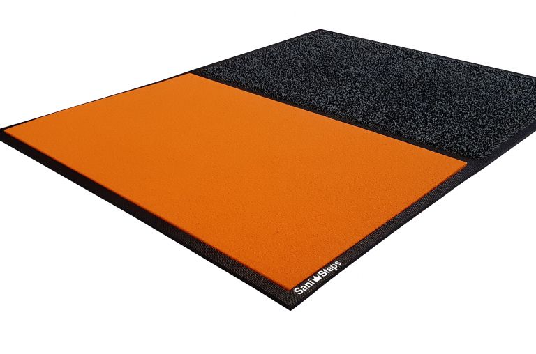 SaniSteps è il tappeto pratico e innovativo che ti permette di sanificare la suoladi chi entra nel tuo locale . 